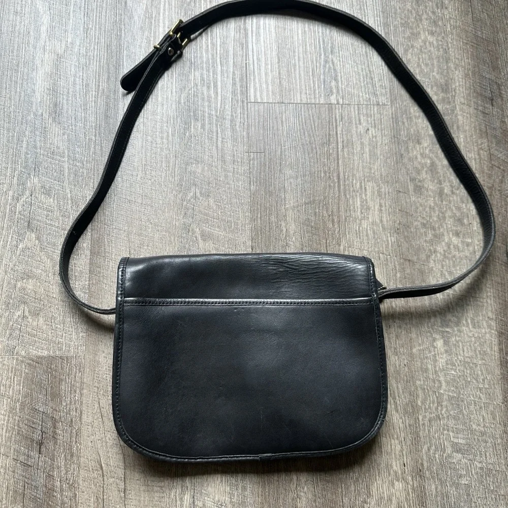 Vintage Coach Black Leather City Bag Purse 9790 Crossbody Very Clean!!!